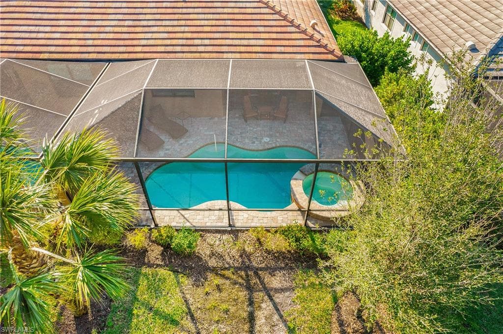 7674 Jacaranda LN-27