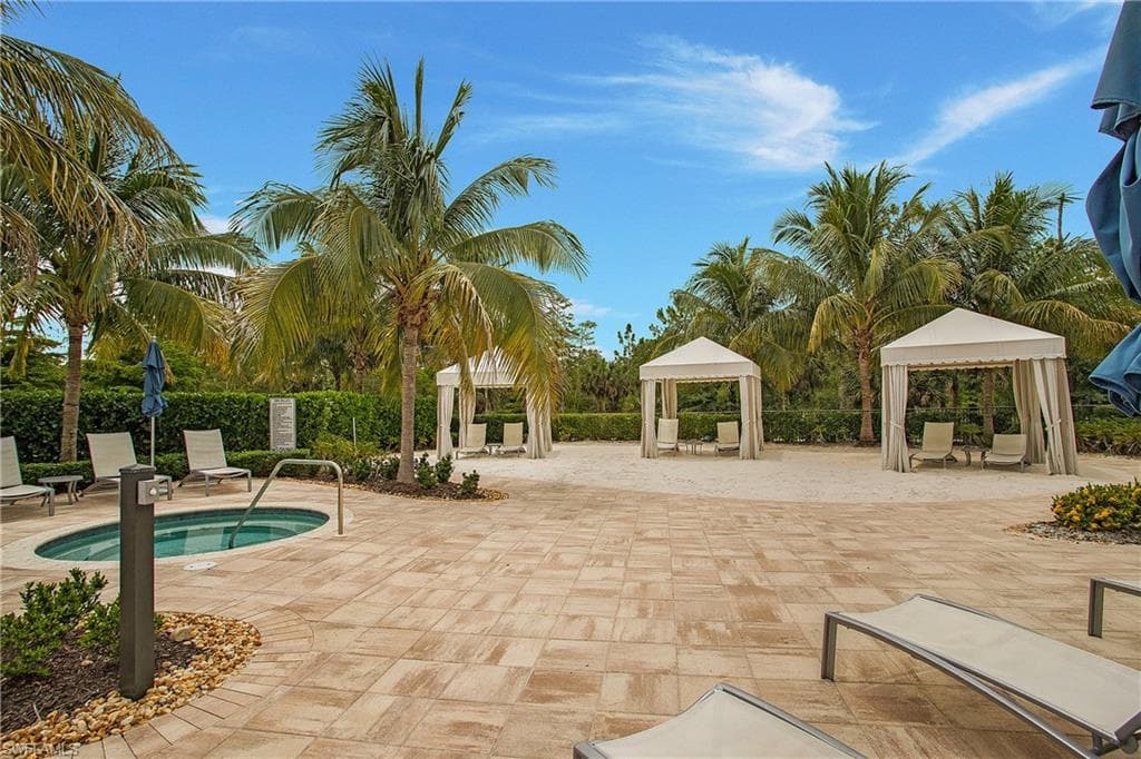 7674 Jacaranda LN-36