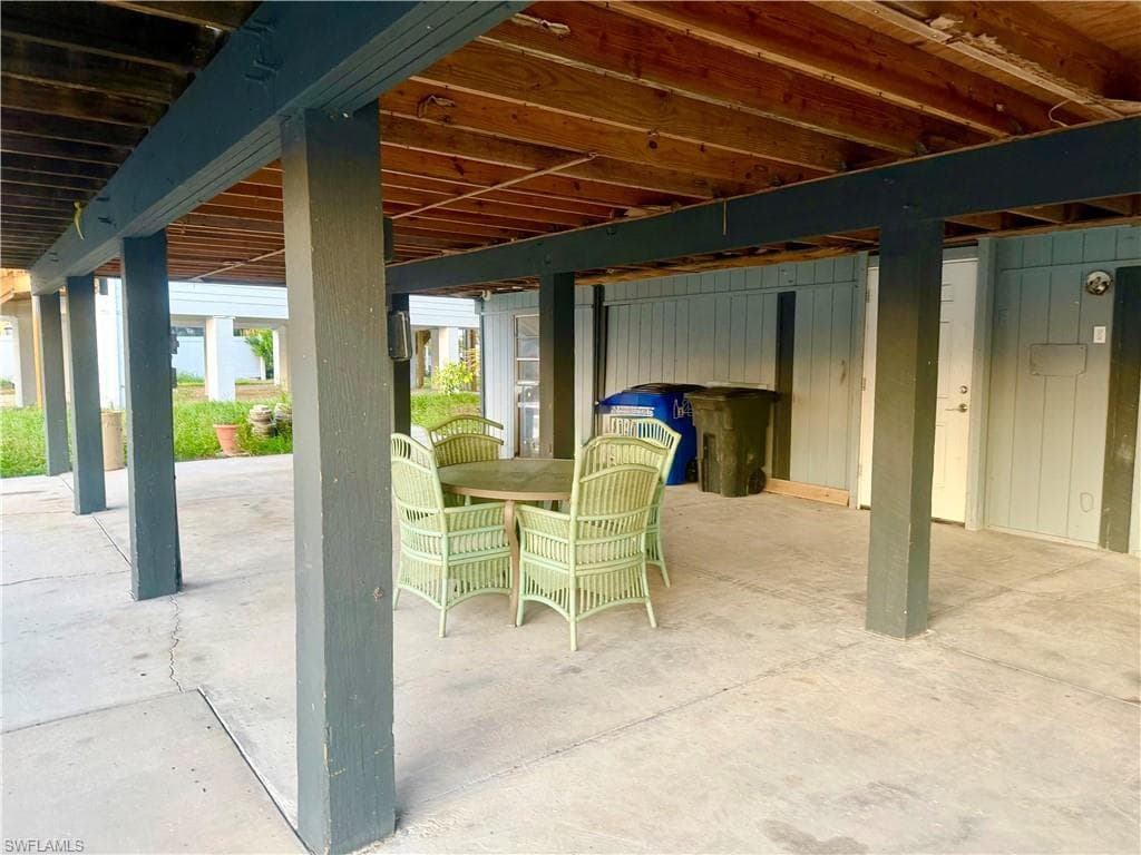 200 Mid Island DR-14