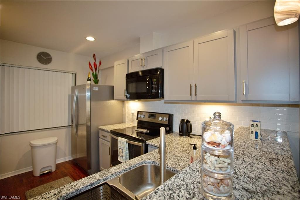 9871 Citadel LN 208-10