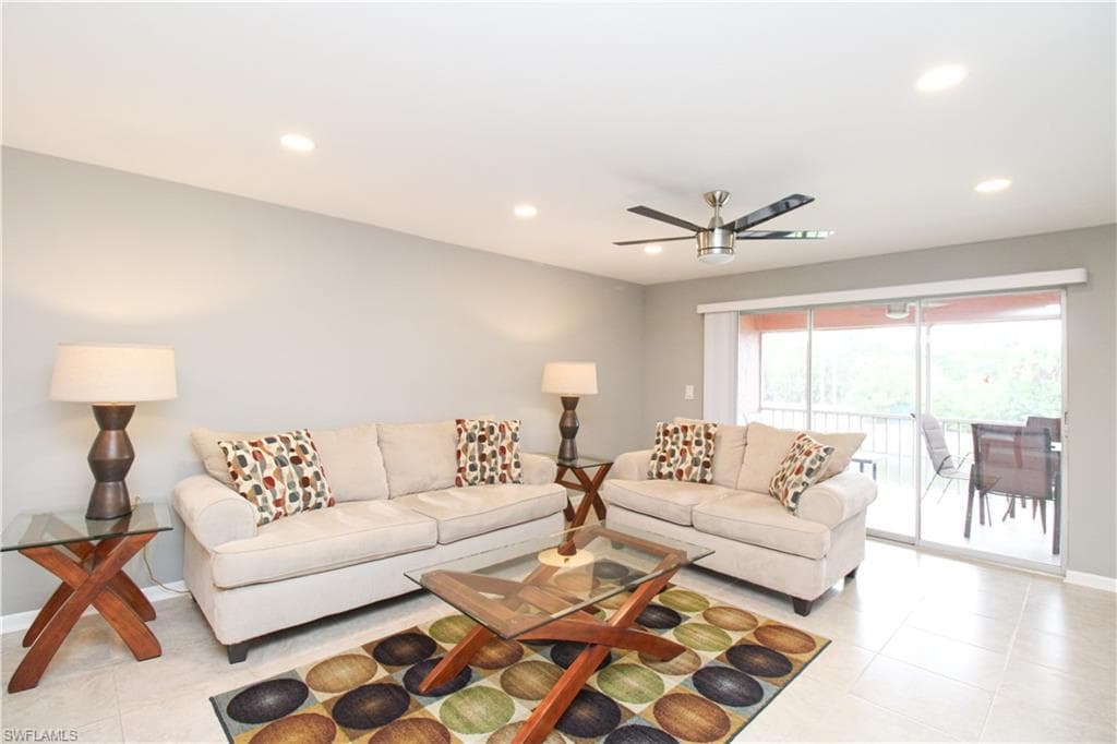 600 Valley Stream DR F9-22