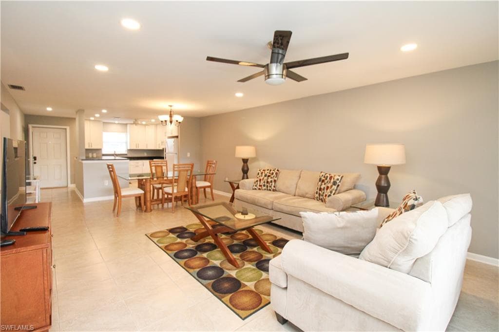 600 Valley Stream DR F9-26