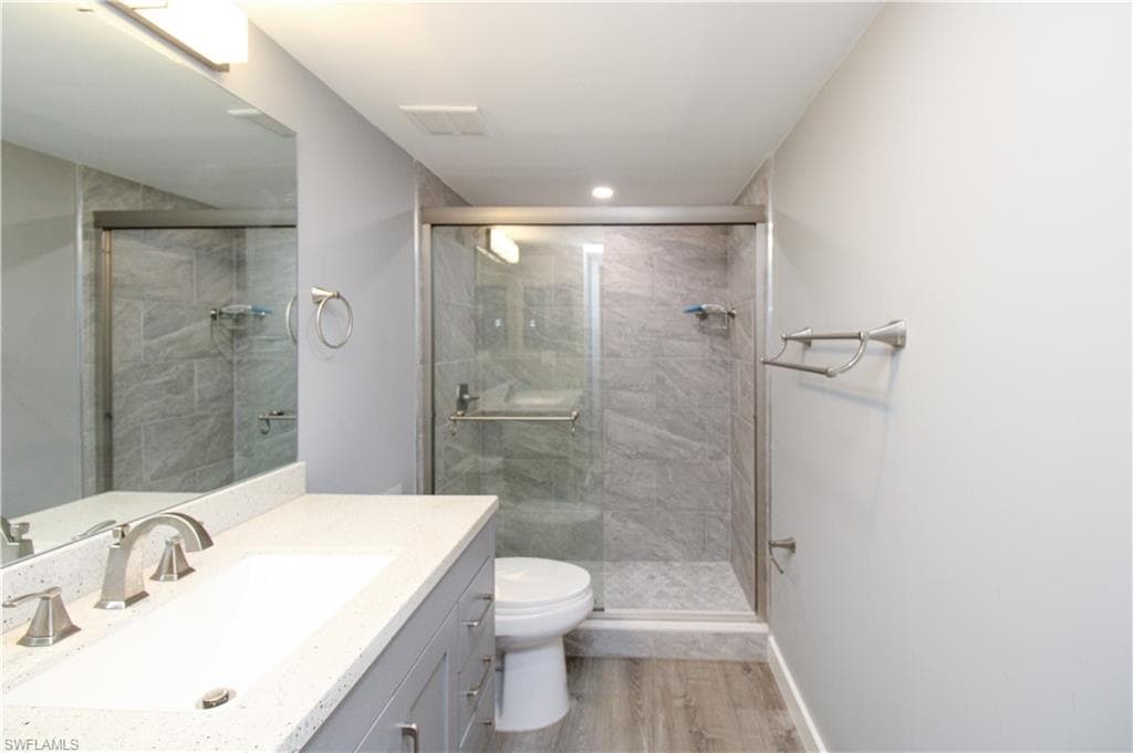 600 Valley Stream DR F9-41