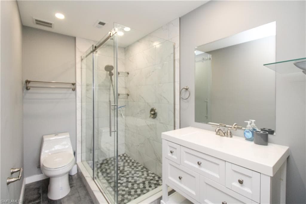 600 Valley Stream DR F9-35