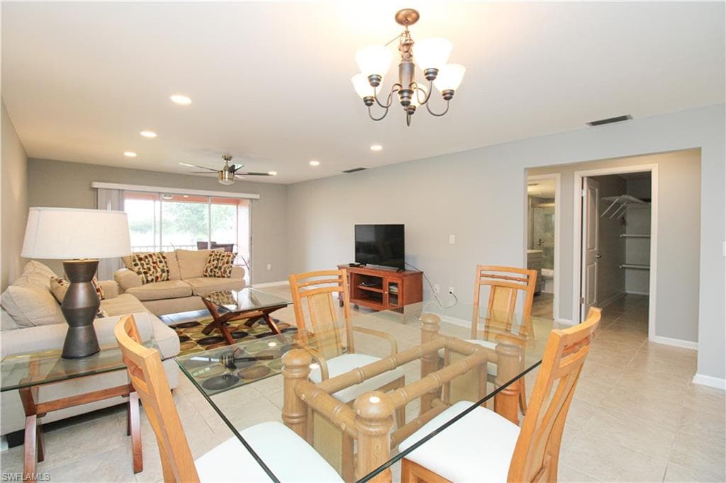 600 Valley Stream DR F9-19