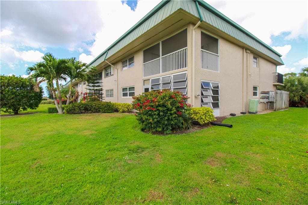 600 Valley Stream DR F9-43