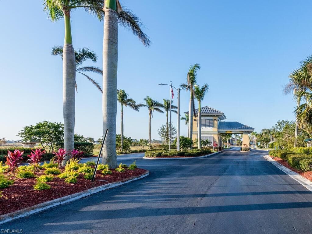 18421 Royal Hammock BLVD-45