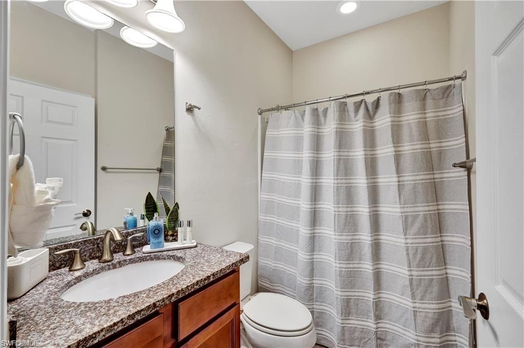 7103 Lily WAY-26