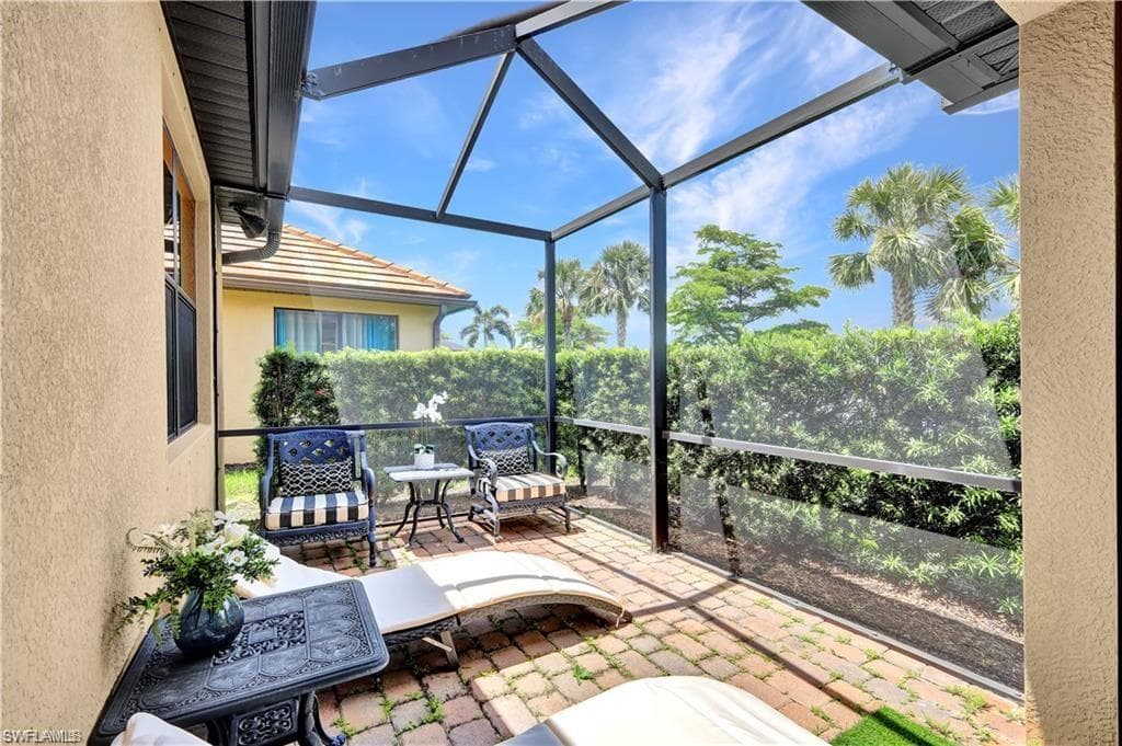 7103 Lily WAY-16