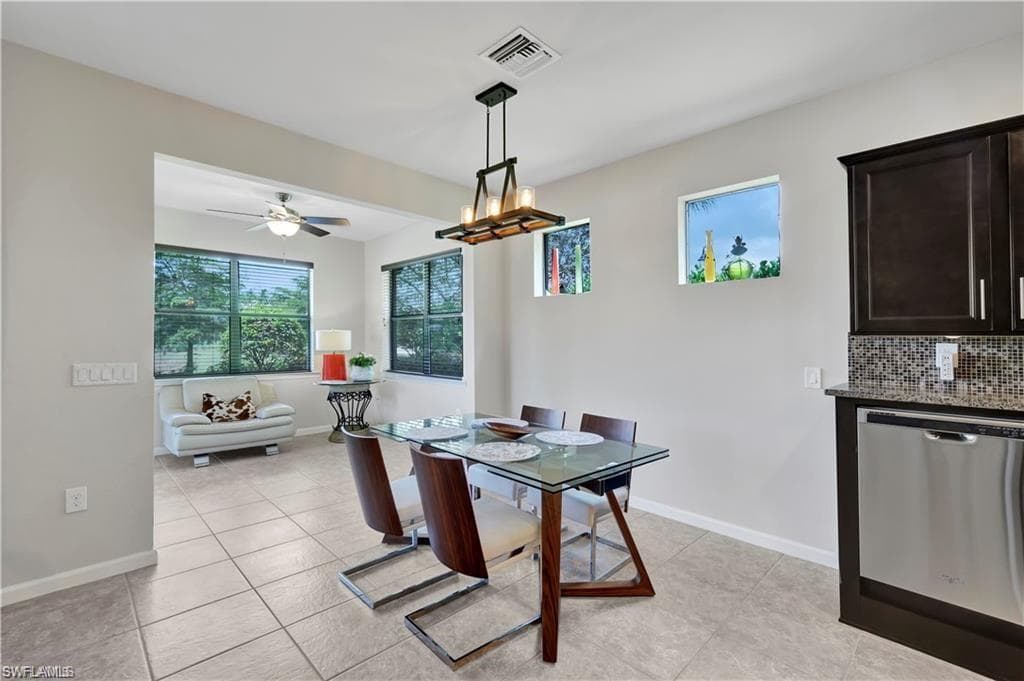 7103 Lily WAY-11