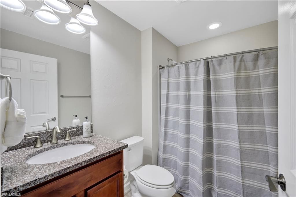7103 Lily WAY-23