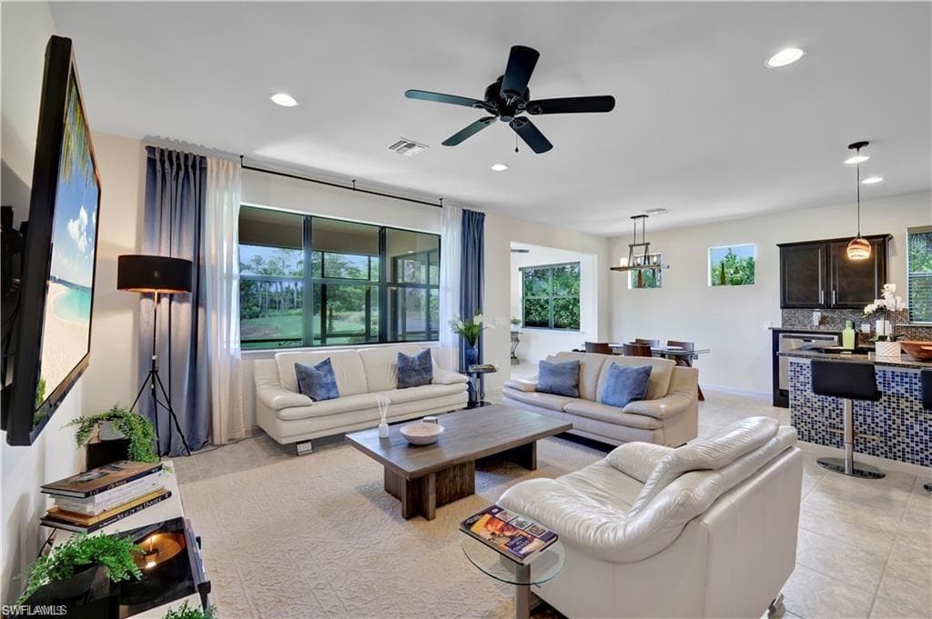 7103 Lily WAY-9