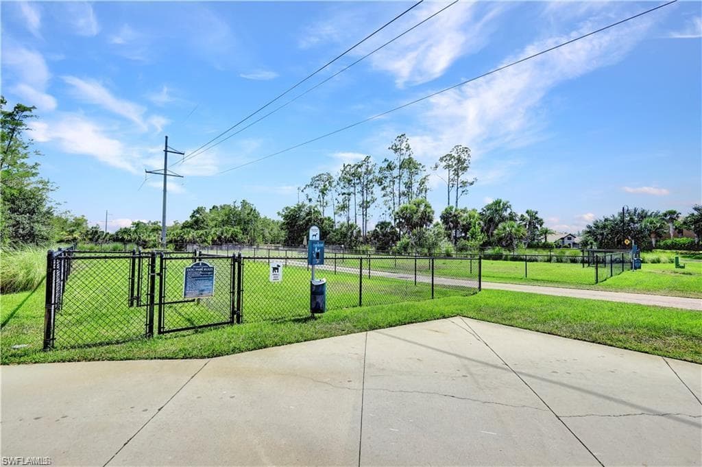 7103 Lily WAY-34
