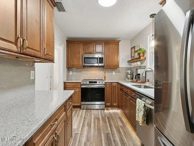 11723 W Beaver ST-9