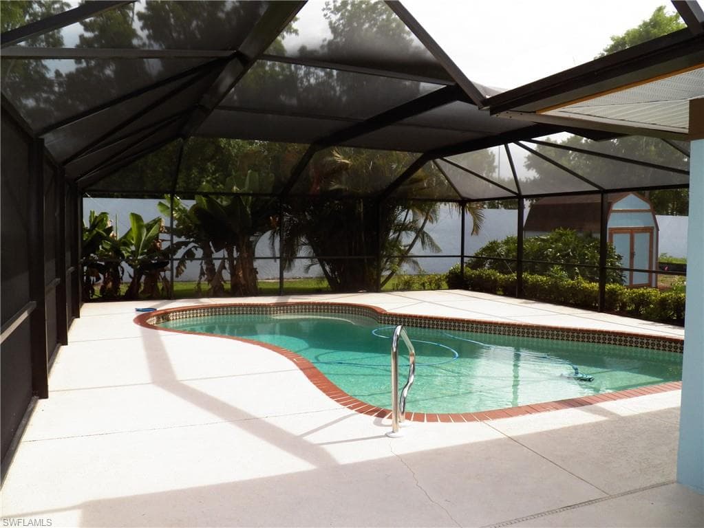 1768 Coral Point DR-26