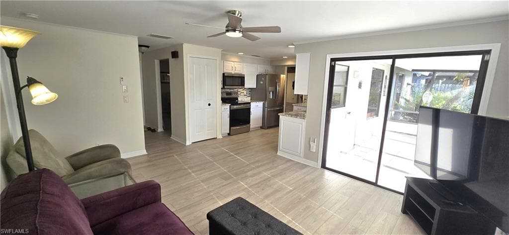 16283 Mirror Lake DR-27