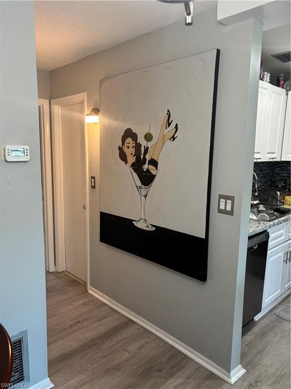 11 Vista Palm LN 204-6
