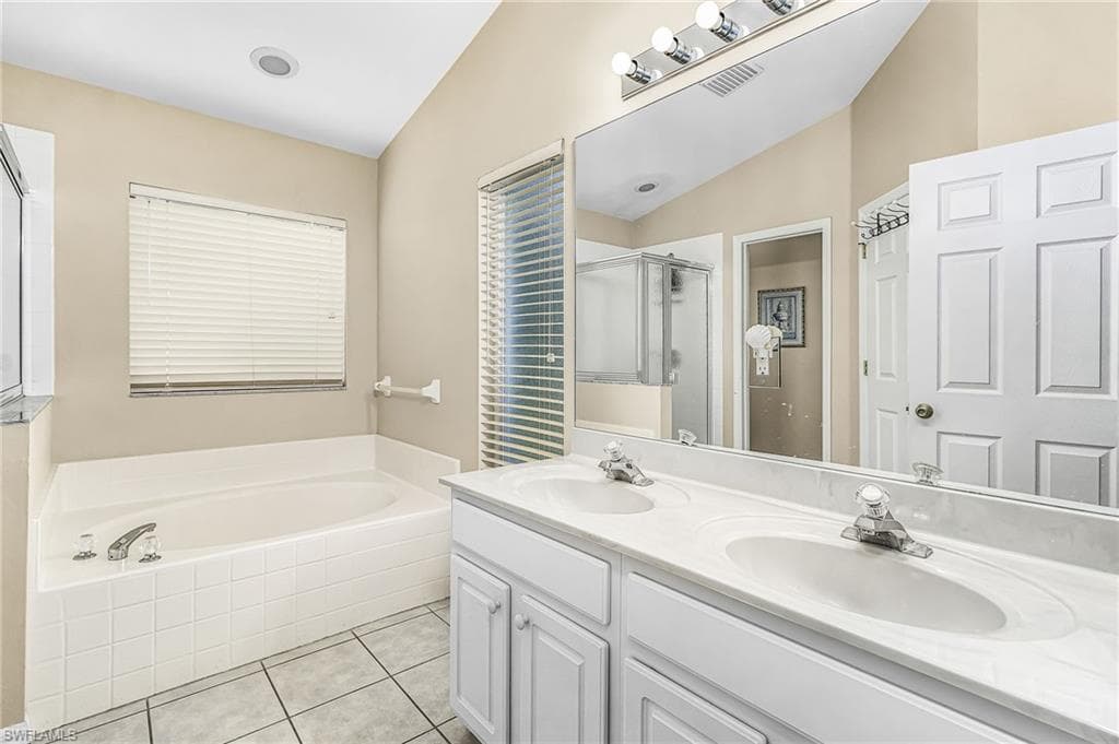 15638 Beachcomber AVE-9