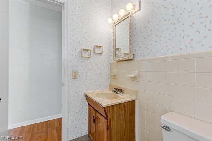 7090 Scott ST-5