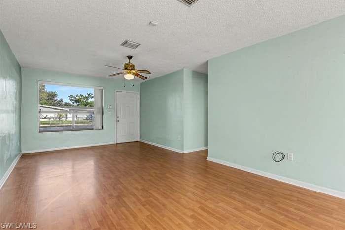 7090 Scott ST-14