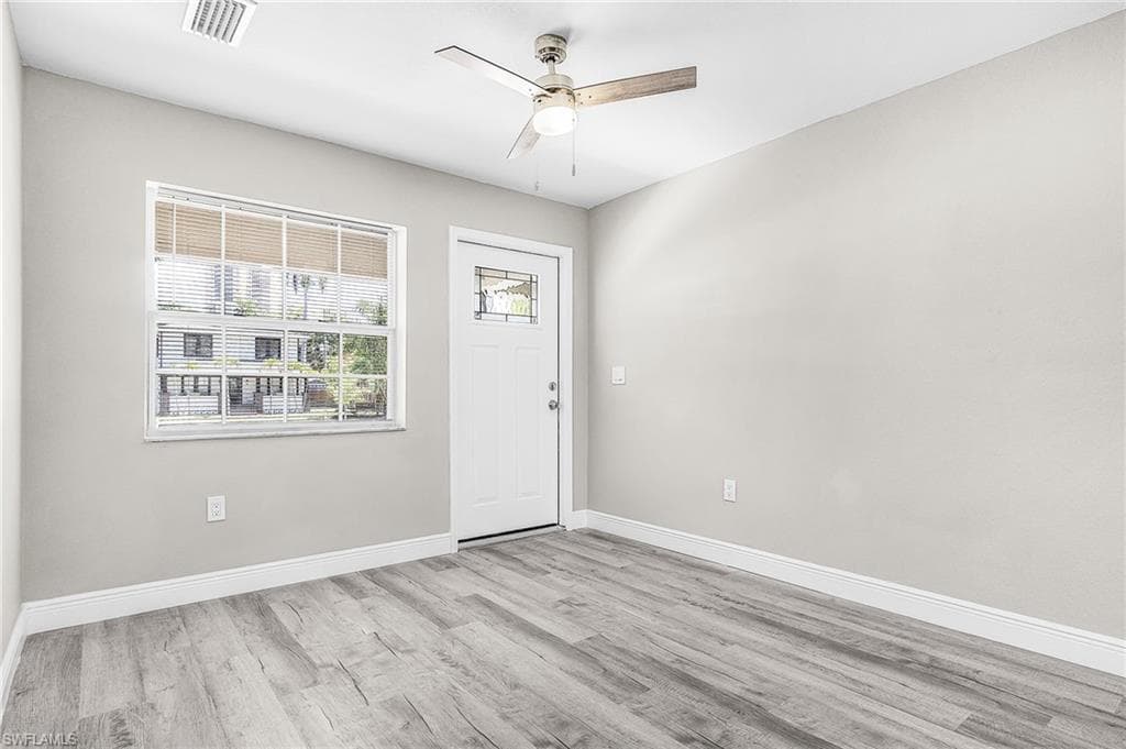 2648 Michigan AVE-5