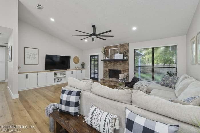 1514 Rivergate DR-15