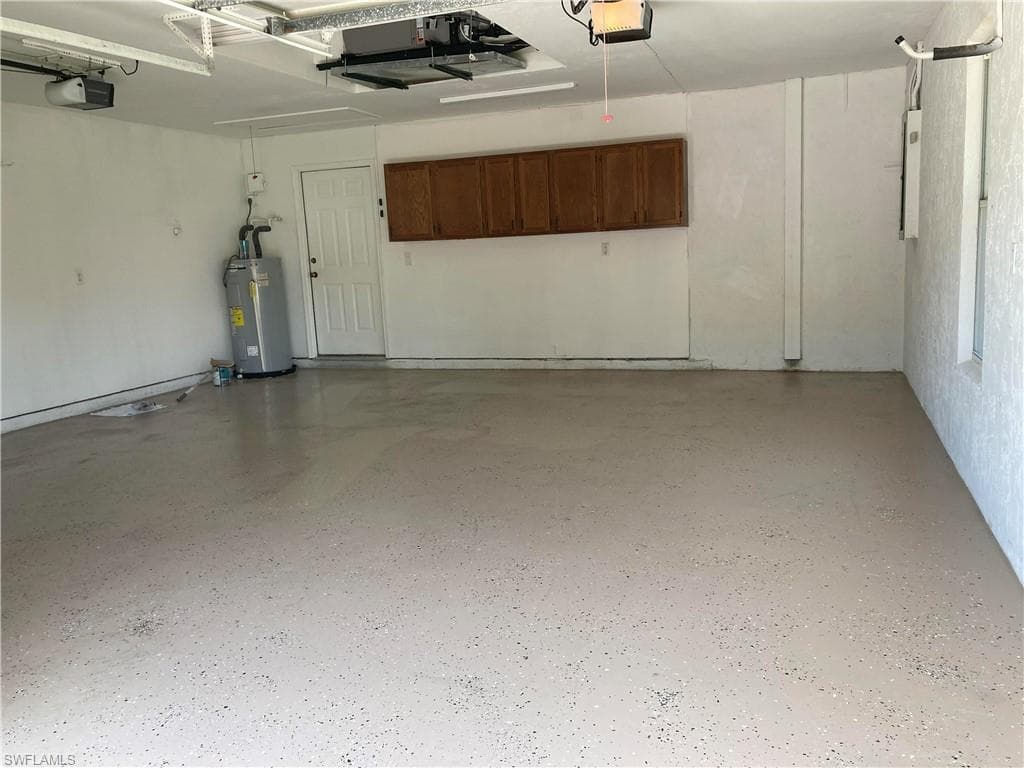 5232 Raintree LN-24