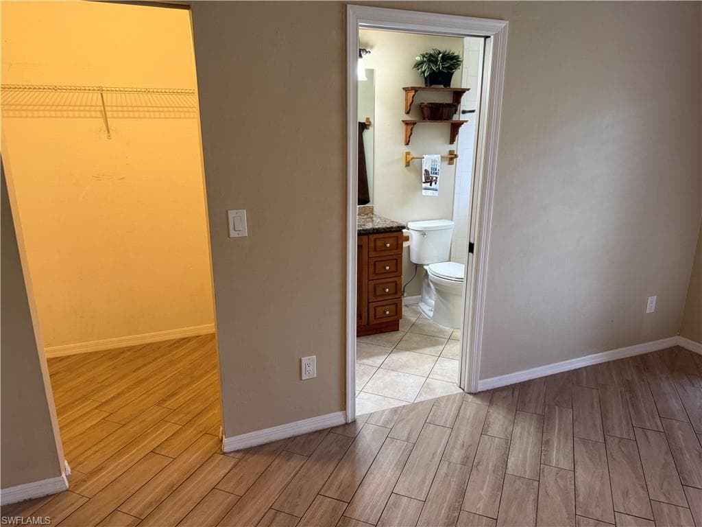 5232 Raintree LN-20