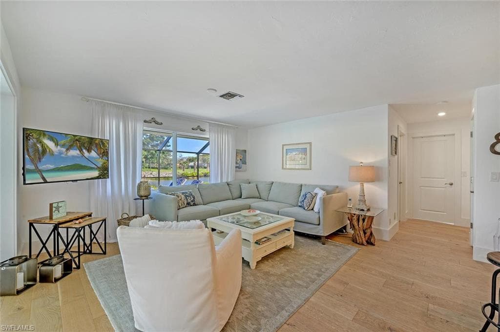 239 Torrey Pines PT-17