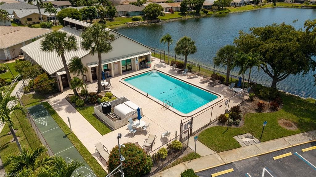 9708 Foxglove CIR-44