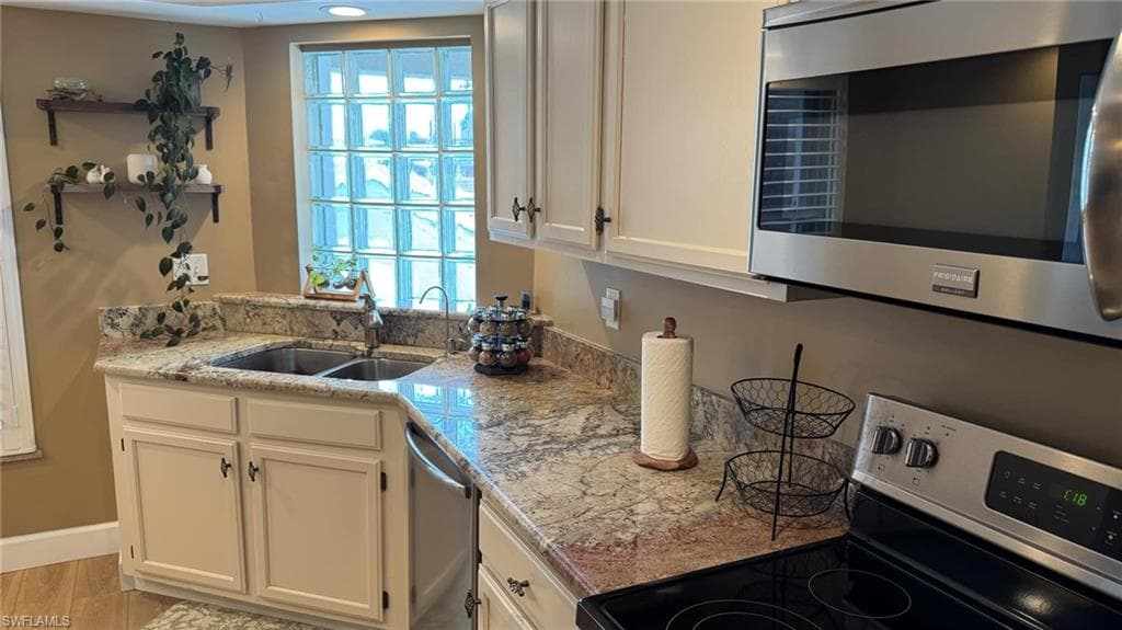 9828 Luna CIR H202-13