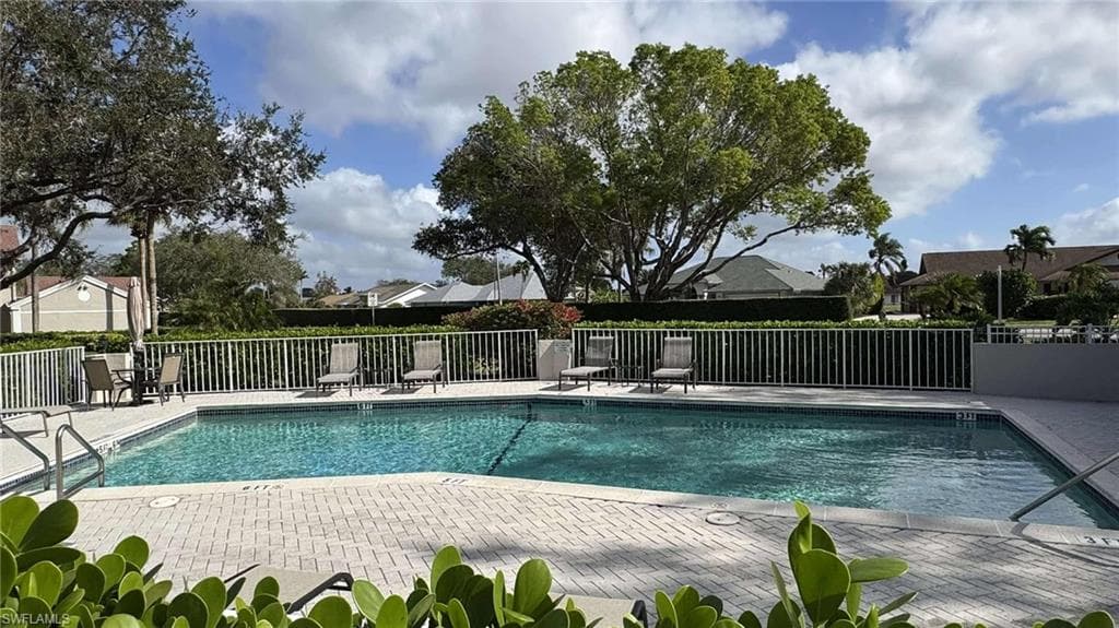 9828 Luna CIR H202-38