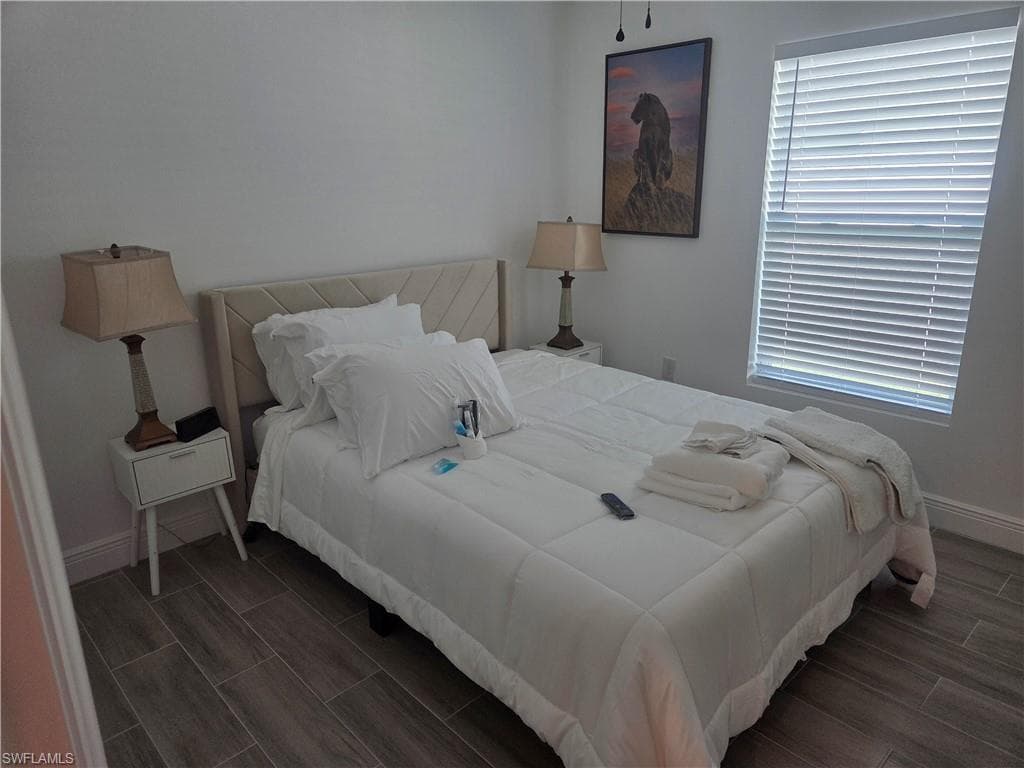 2156 Edison AVE-2