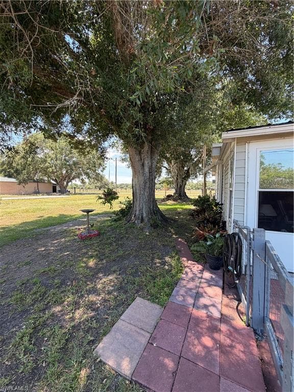 1176 Pylant DR-8