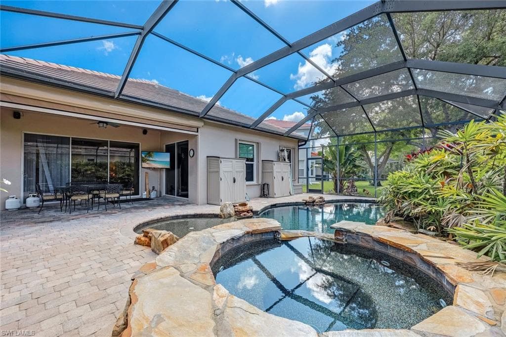 8241 Laurel Lakes BLVD-21