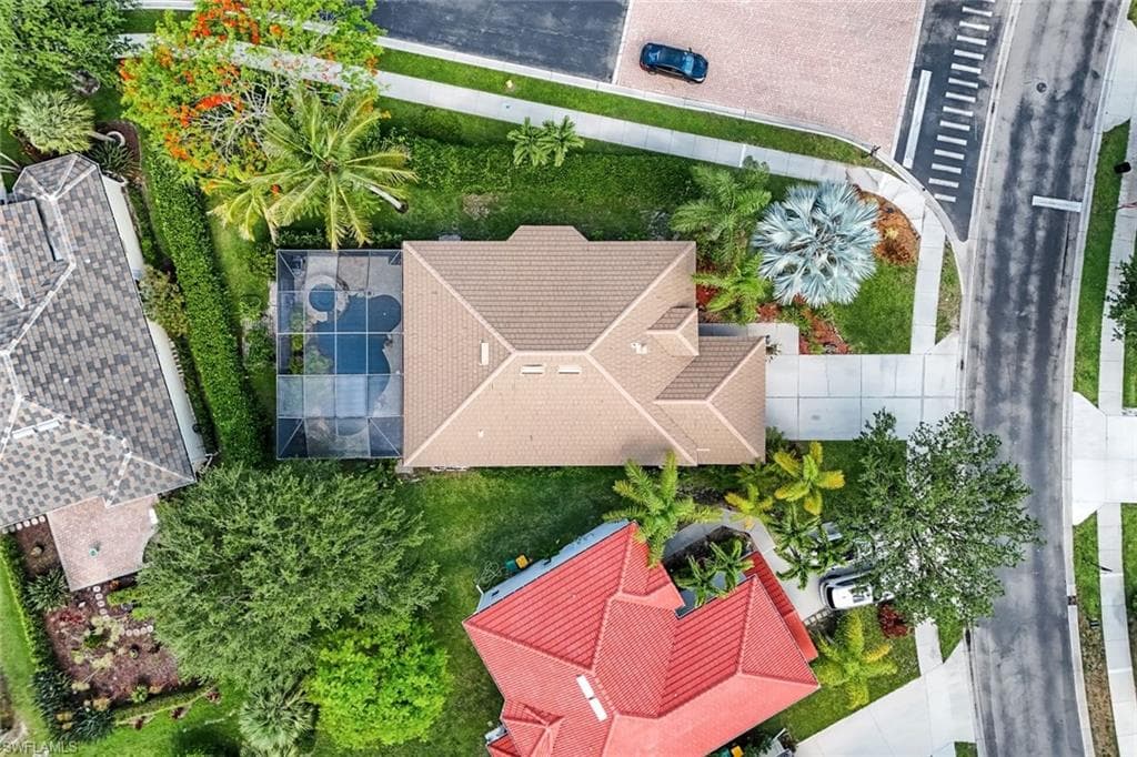8241 Laurel Lakes BLVD-24