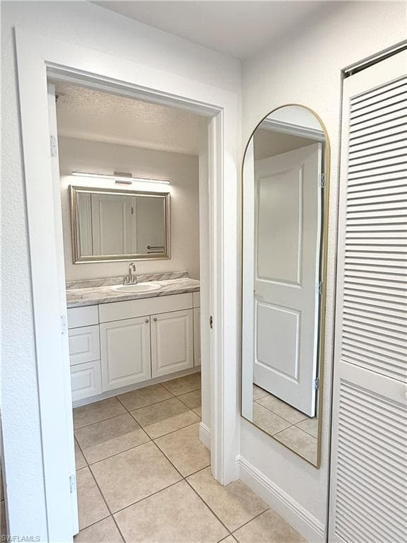 11500 Villa Grand 306-11