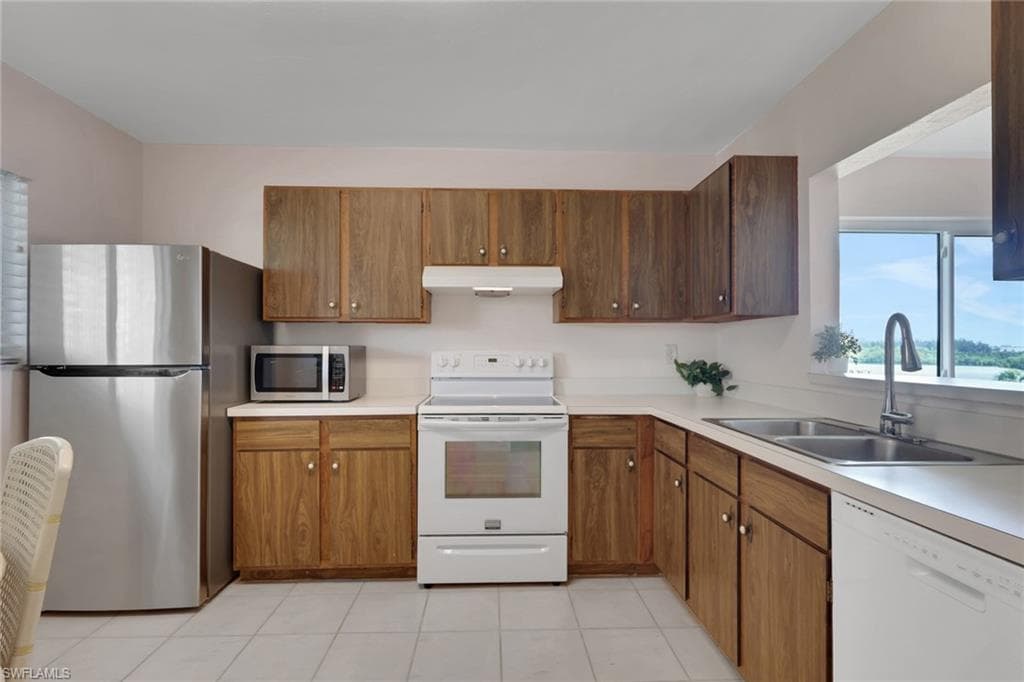 307 Goodlette-Frank RD S B507-4
