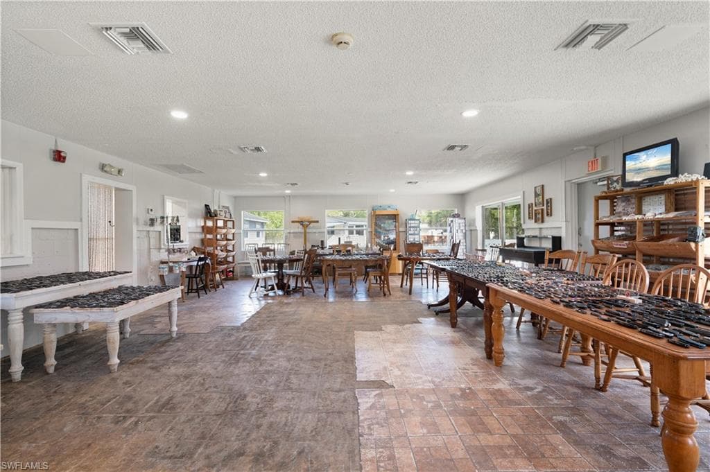 8806 SW Start Center ST-32