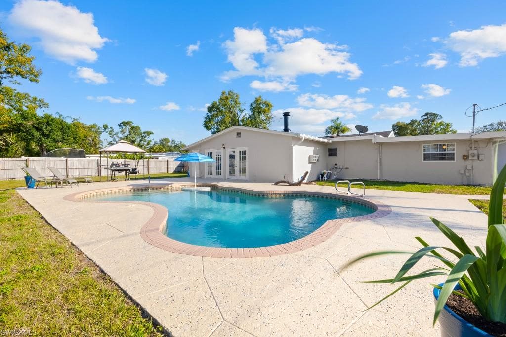 4530 Underwood DR-35