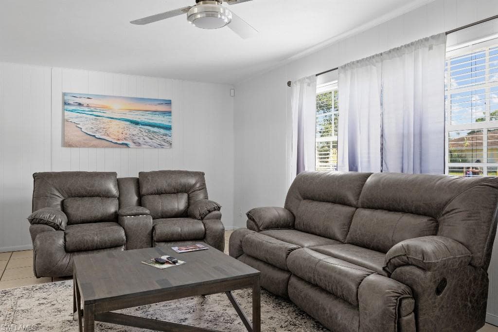 4530 Underwood DR-8