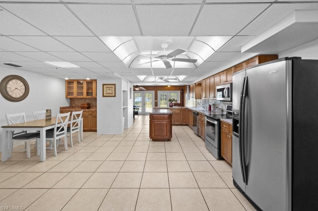 4530 Underwood DR-47
