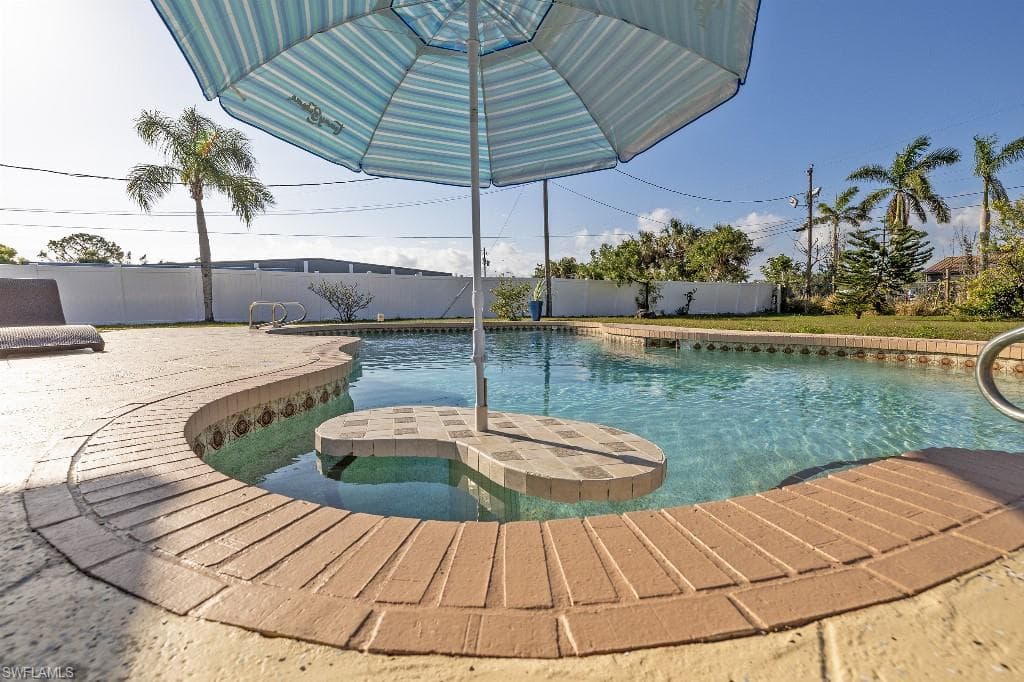 4530 Underwood DR-34