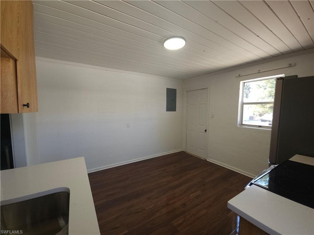 2657 Lafayette ST-5