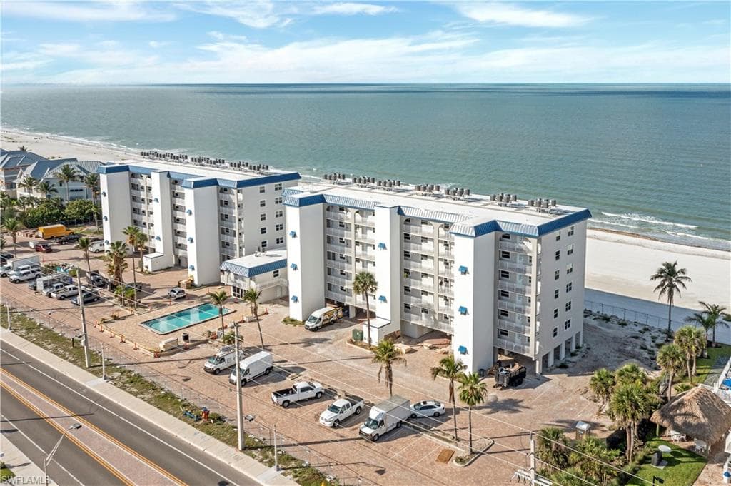 5100 Estero BLVD 6B3-20