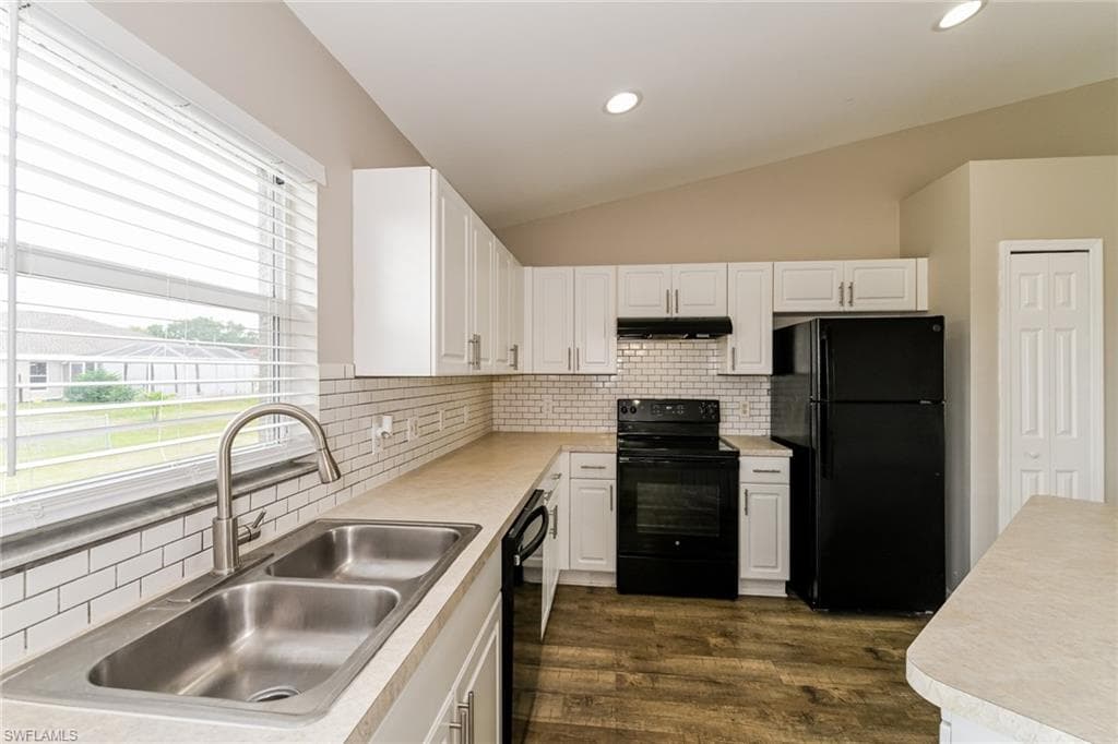 123 Blackstone DR-6