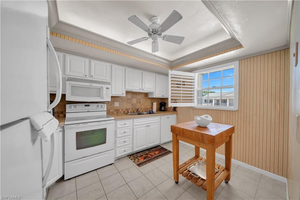 8741 Lueck LN 5-25