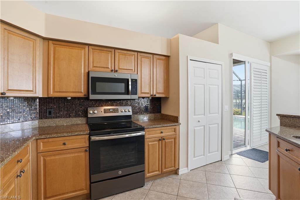 15358 Briarcrest CIR-2