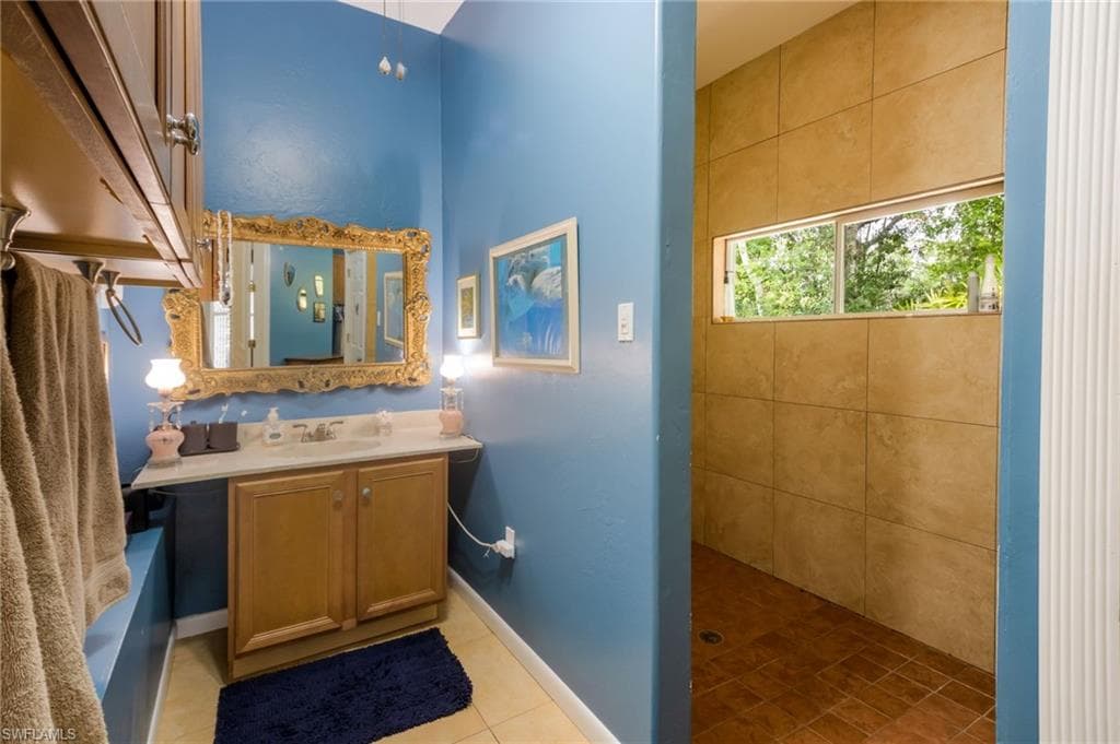17611 Old Bayshore RD-24