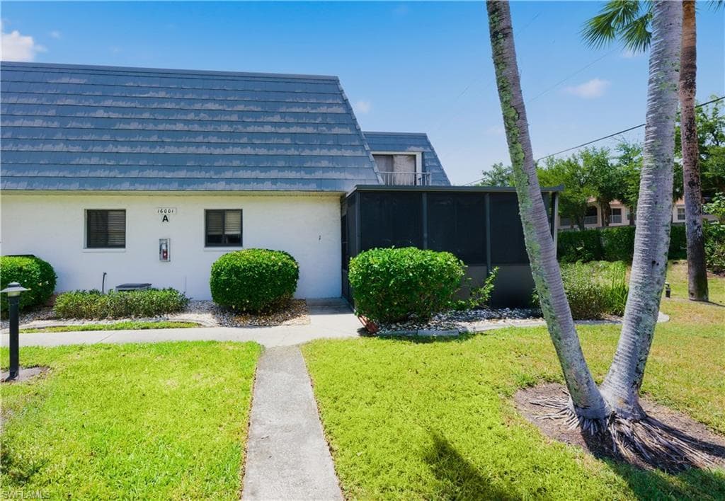 16001 Amberwood Lake CT 1-15